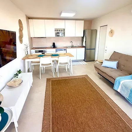 Modern 2br Walk To Quarteira